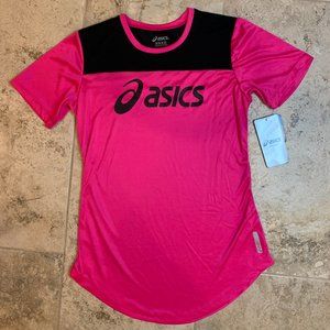 NWT Asics Miramichi top - Size M